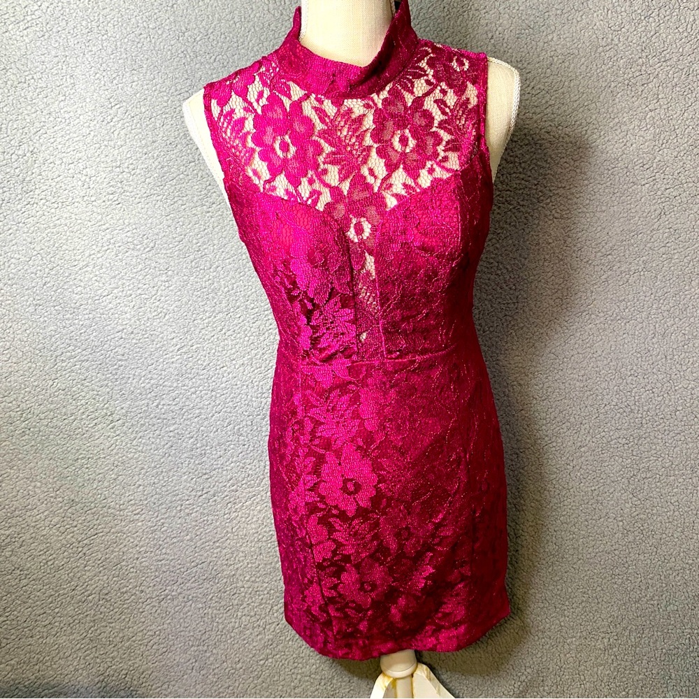 O Nikibiki Womens Mini Bodycon Dress Size S Burgundy Sleeveless Lace